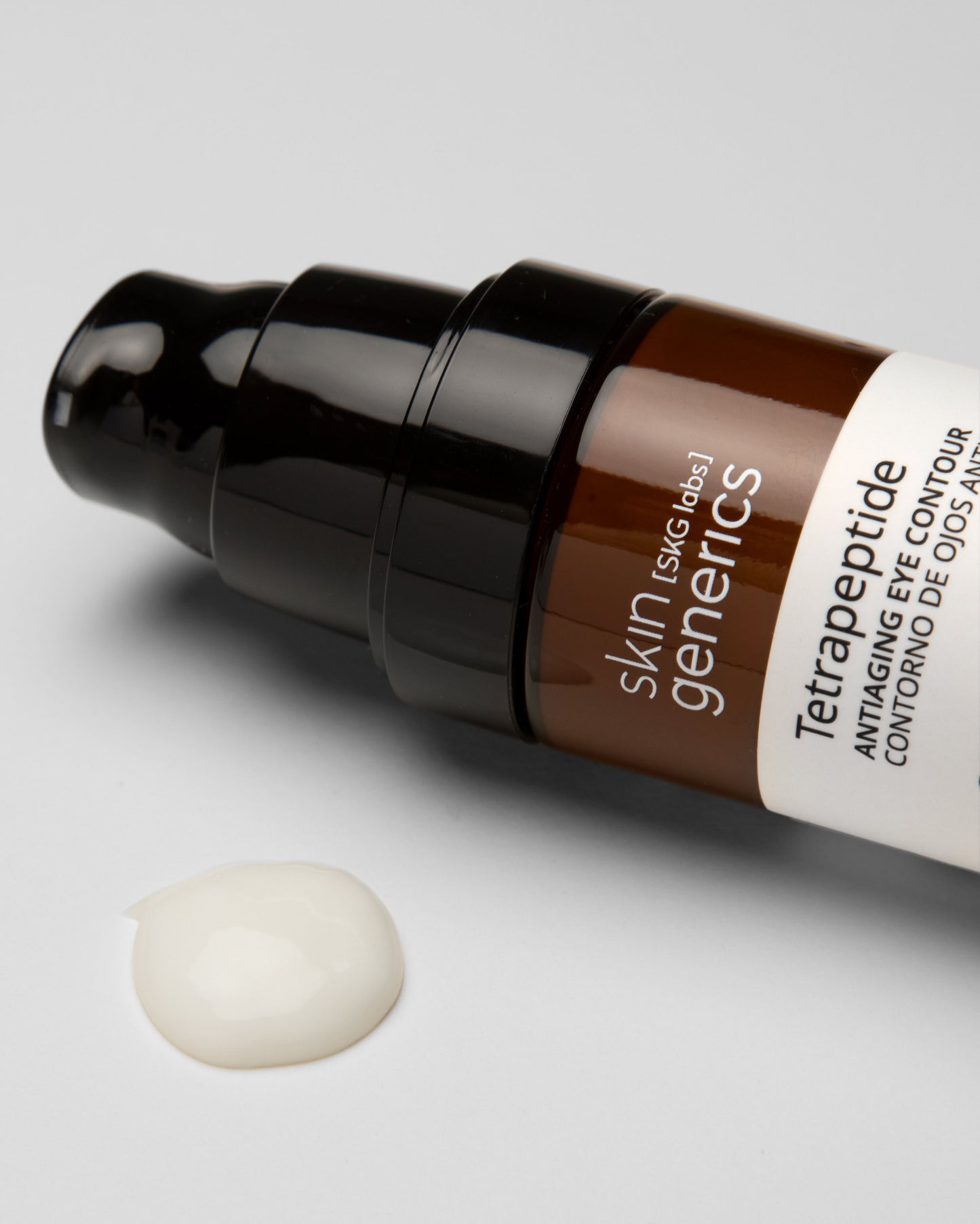 Contorno de Ojos Antiedad con Tetrapéptidos