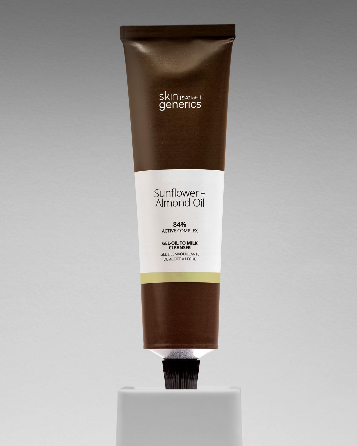 Triple texture makeup remover with sunflower oil