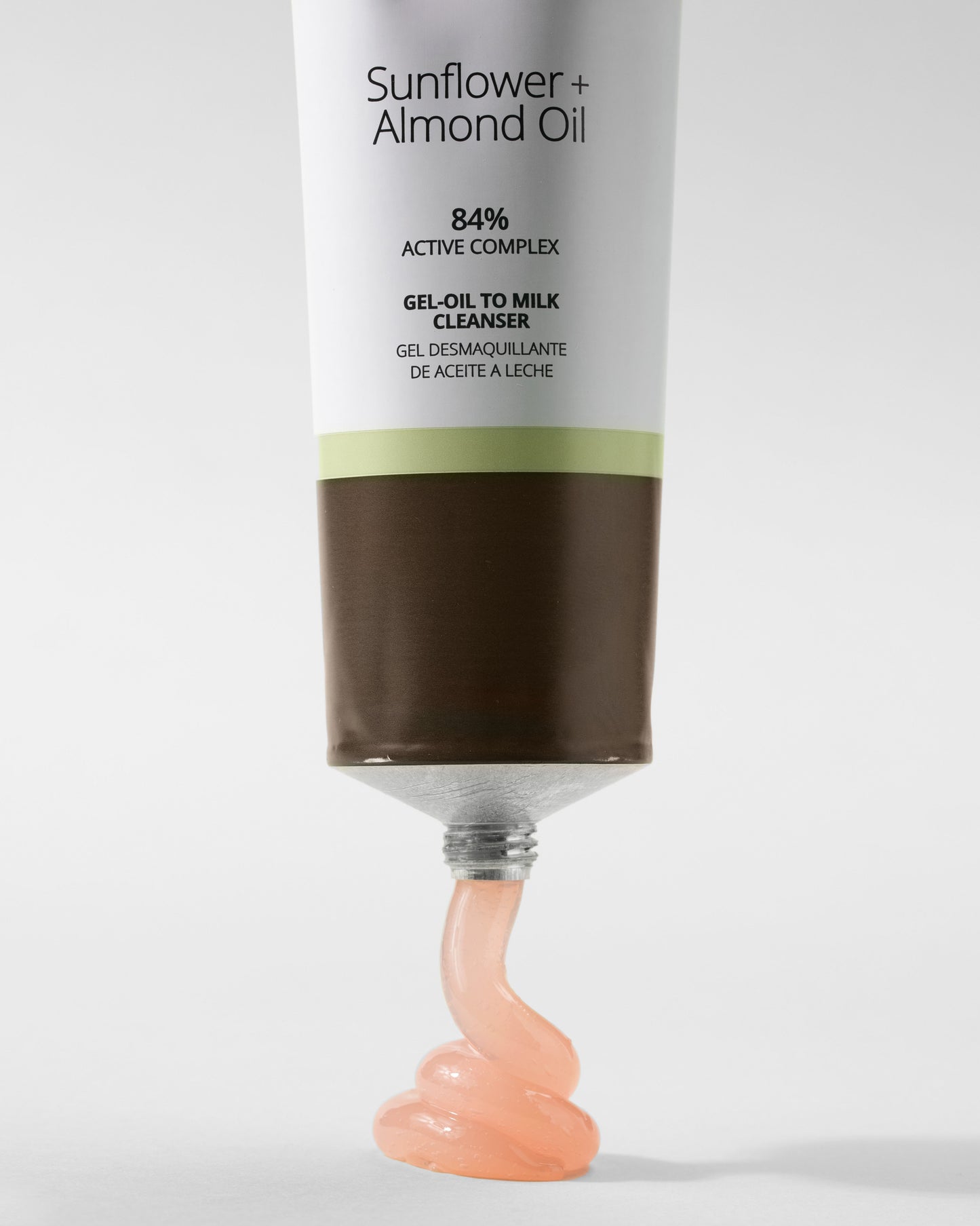 Triple texture makeup remover with sunflower oil
