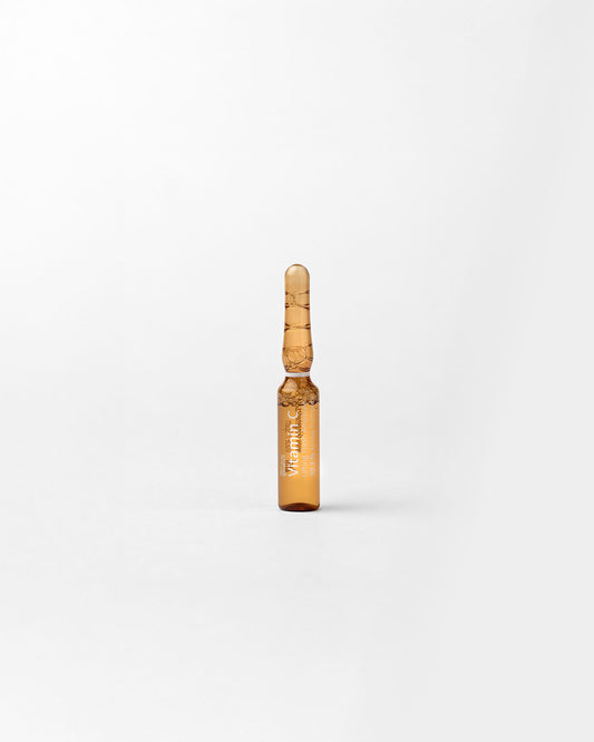 Tensioning effect ampoule with vitamin C